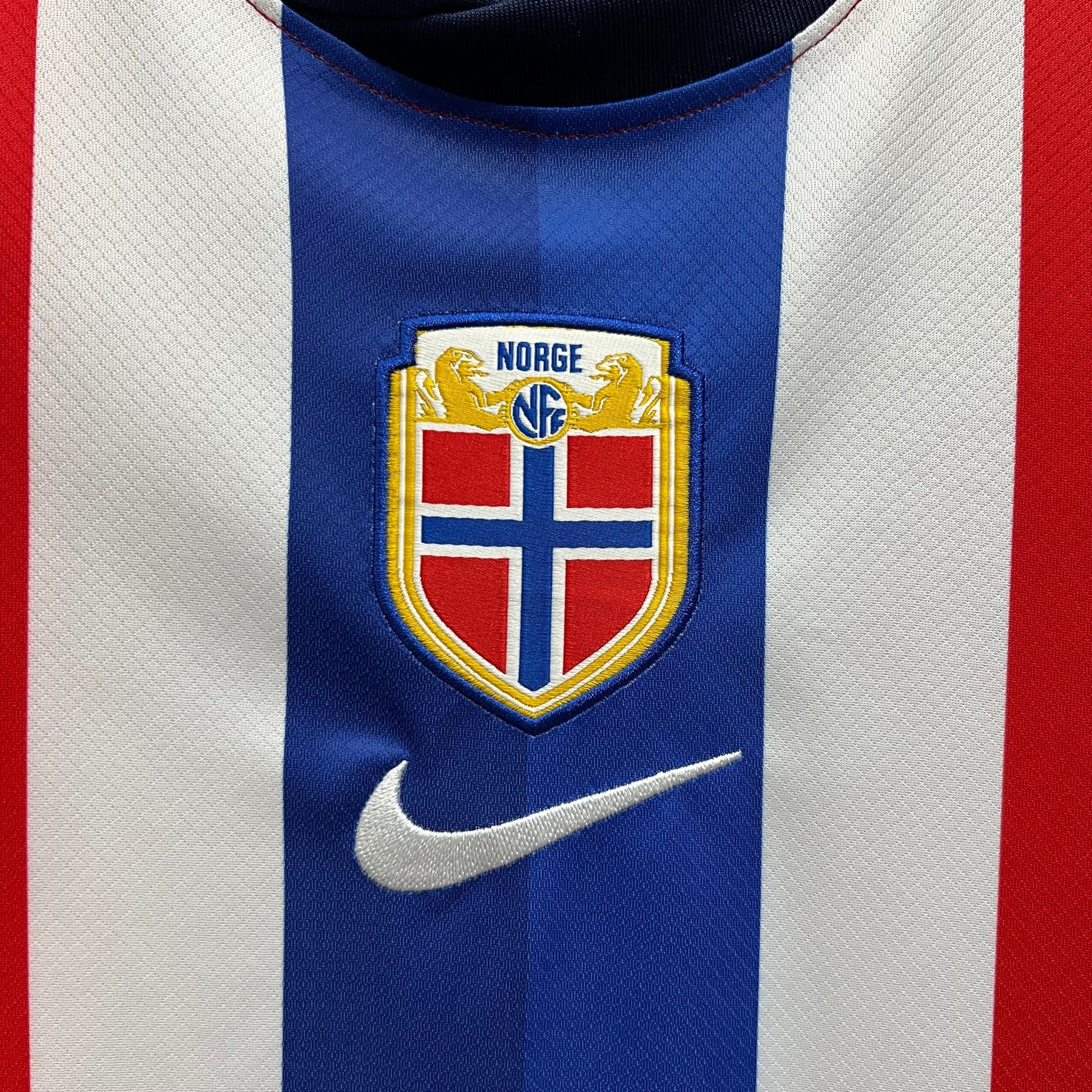 #10 テ賄egaard Norway Home Jersey 2024/2025