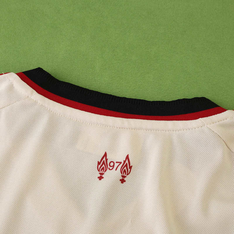 Liverpool Away Jersey 2025/26 - CHAMPIONS 24/25 & Gold Trophy