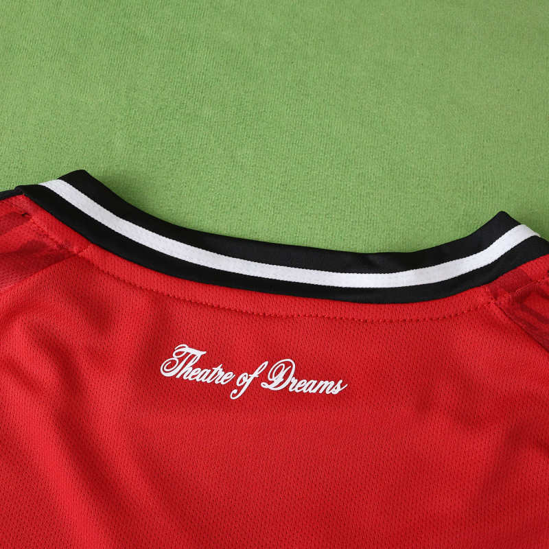 Manchester United Home Jersey 2025/26 - Long Sleeve