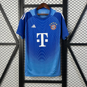 Bayern Munich Goalkeeper Blue Jersey 2025/26