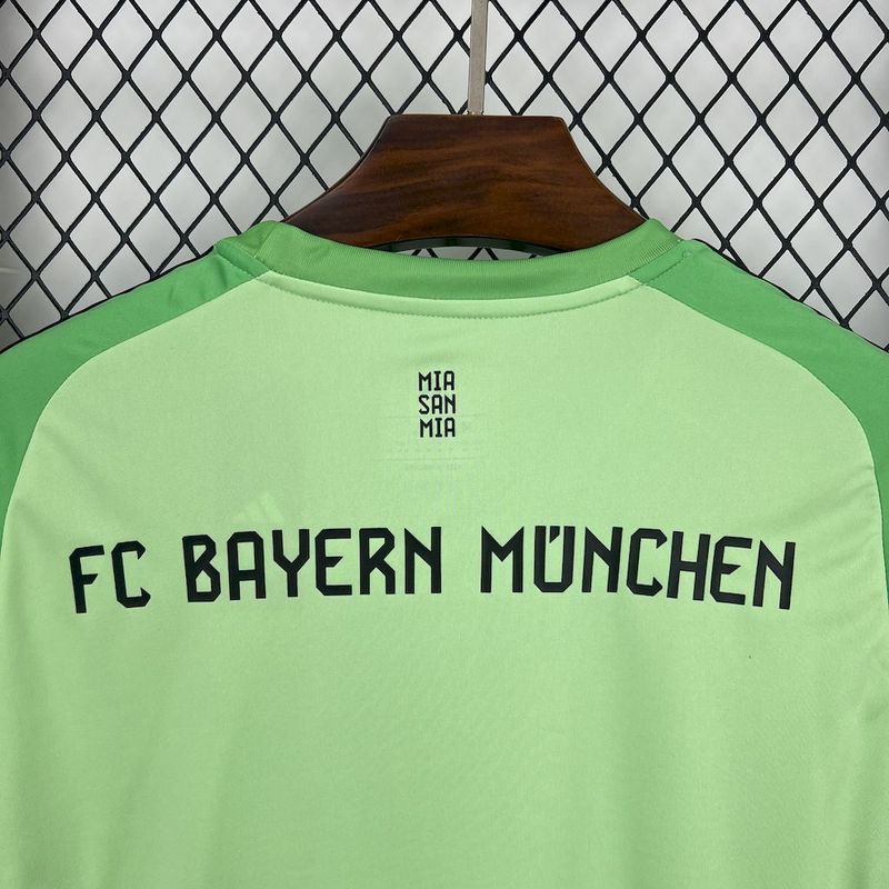 Bayern Munich Jersey 2025/26 - Goalkeeper